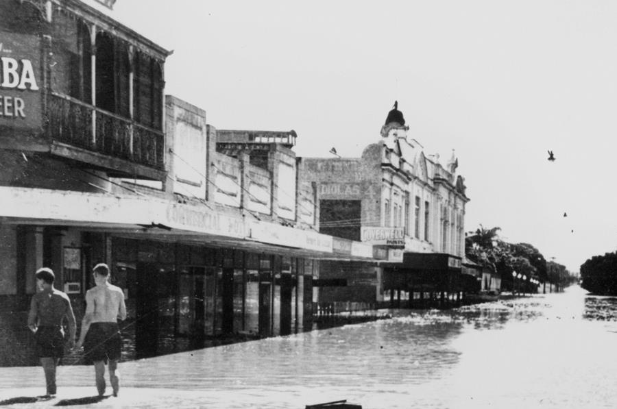 1955_floods_Maryborough.jpg