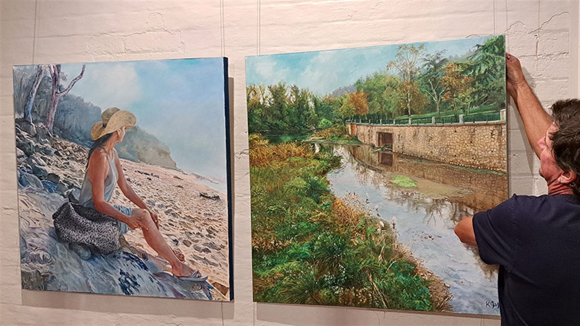 Katarzyne Hartmann artwork being installed